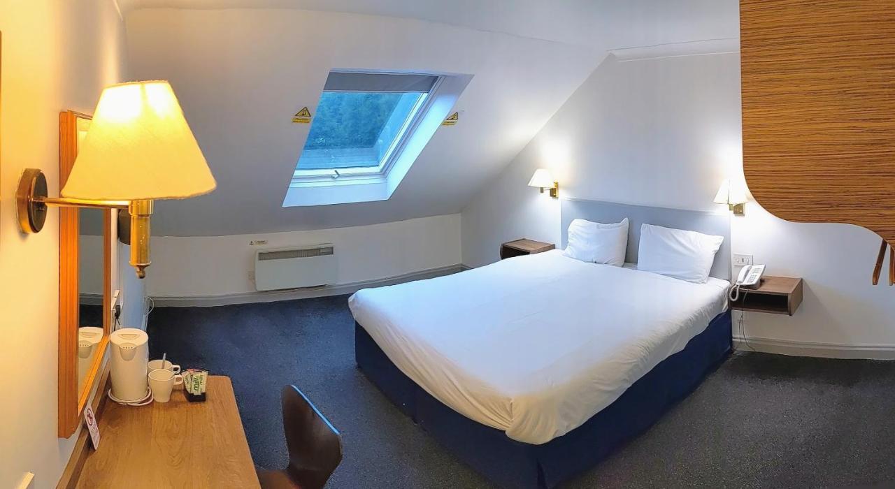 247Hotel.Com Олдем Екстер'єр фото