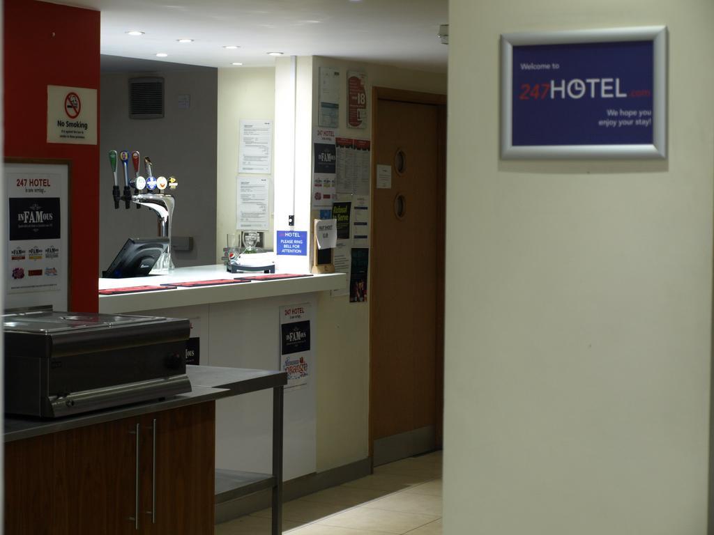 247Hotel.Com Олдем Екстер'єр фото